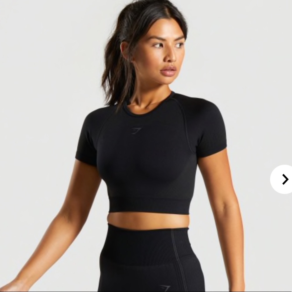 Gymshark black crop workout shirt